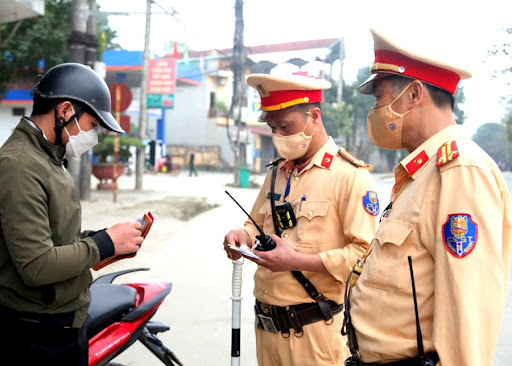 Xe máy không mang đủ giấy tờ phạt bao nhiêu?